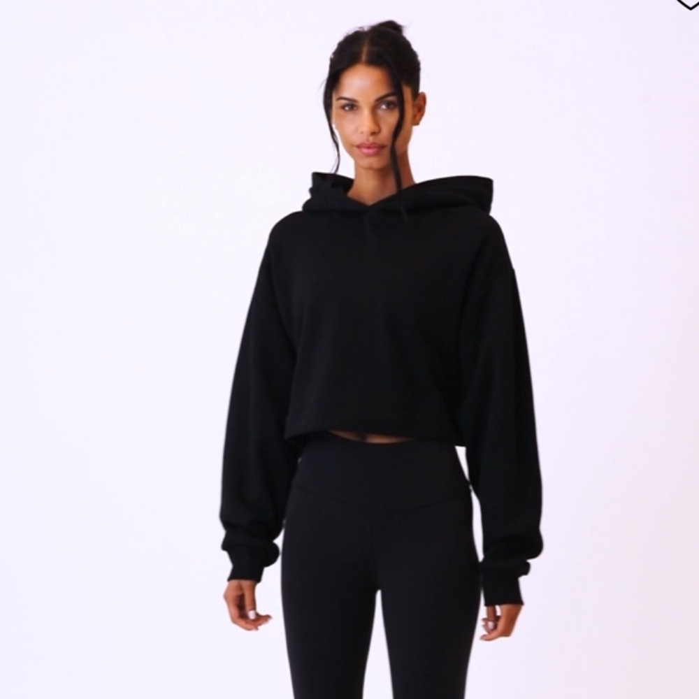 ALO Cropped Bae Hoodie - Black - XS